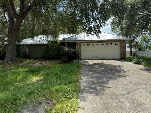 570 LONDONDERRY Circle SE, Palm Bay FL 32909
