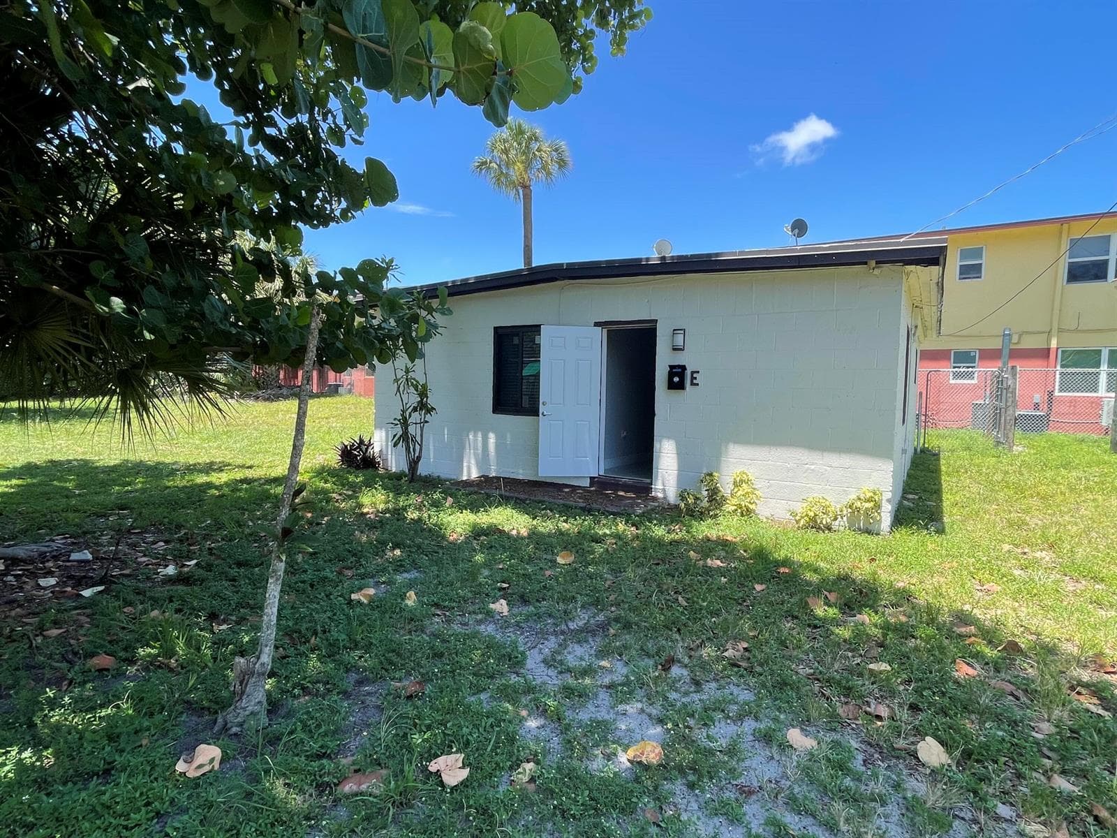 103 NW 7th Avenue # E, Pompano Beach, FL 33060