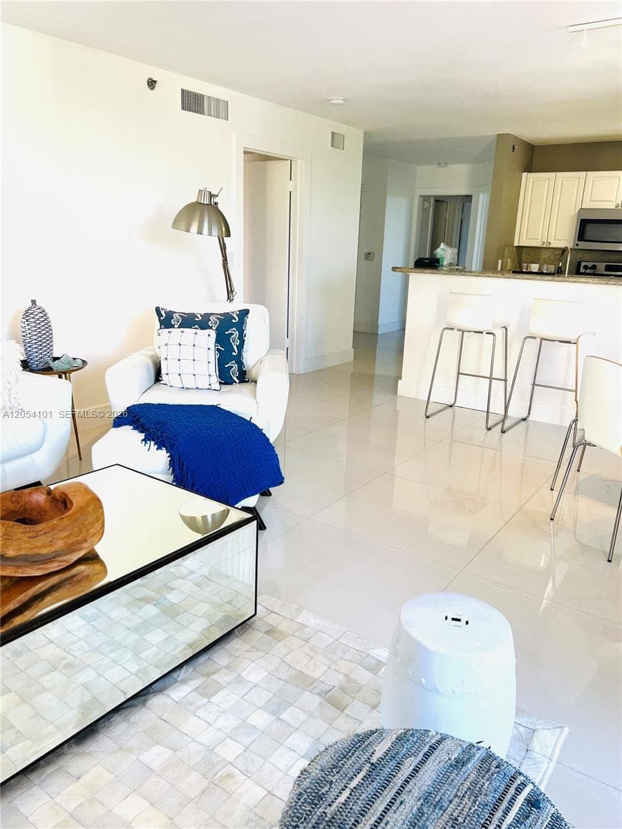 19901 E Country Club Dr # 2401, Aventura FL 33180