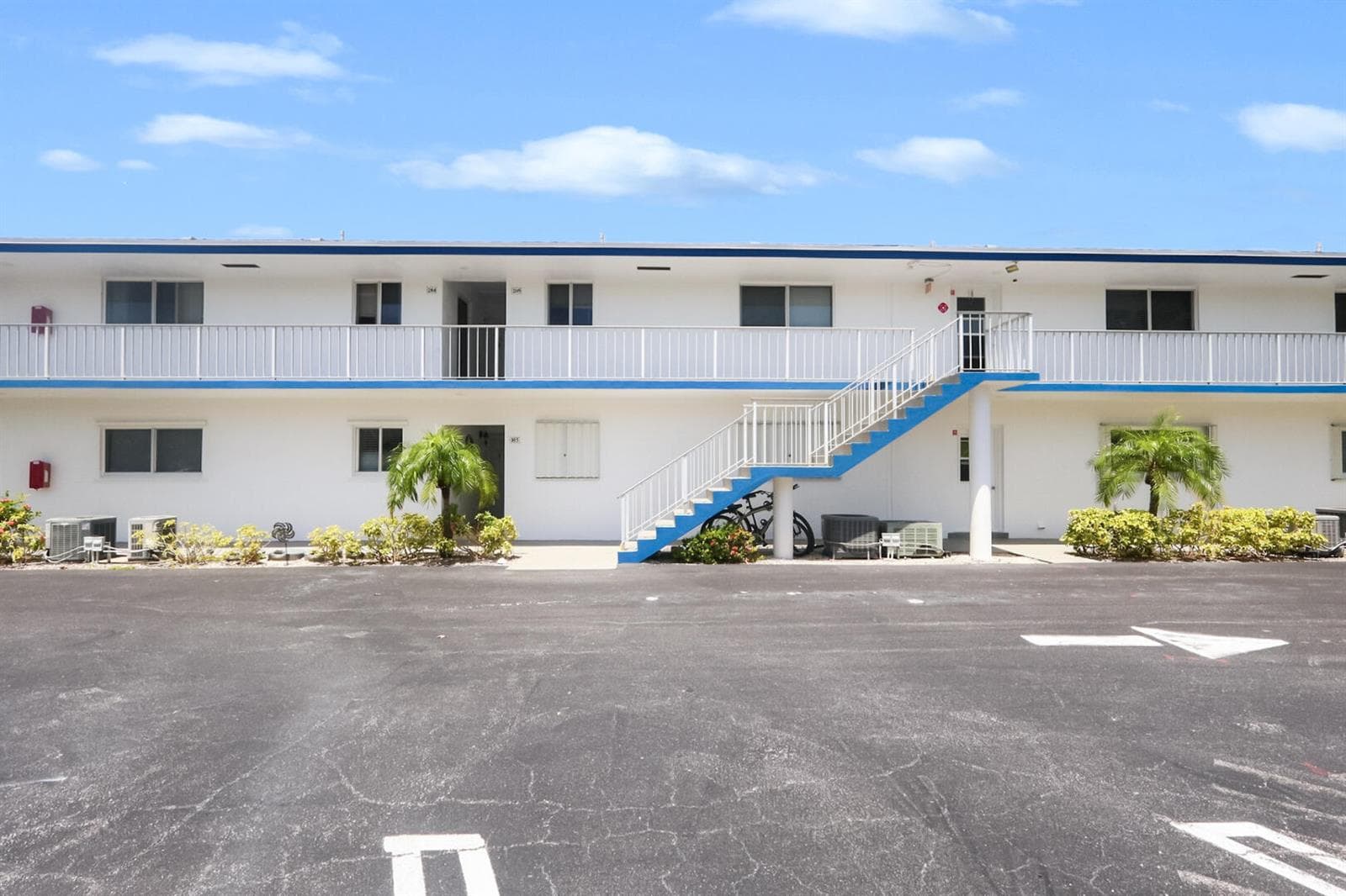 11 Garden Street # 206T, Tequesta FL 33469