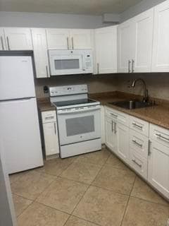 600 VILLAGE GREEN Court # 220, Palm Springs FL 33461