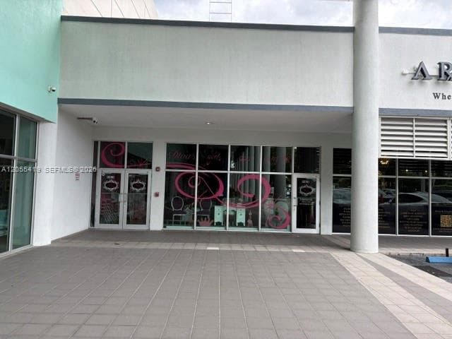 14028 SW 8th St, Miami FL 33184