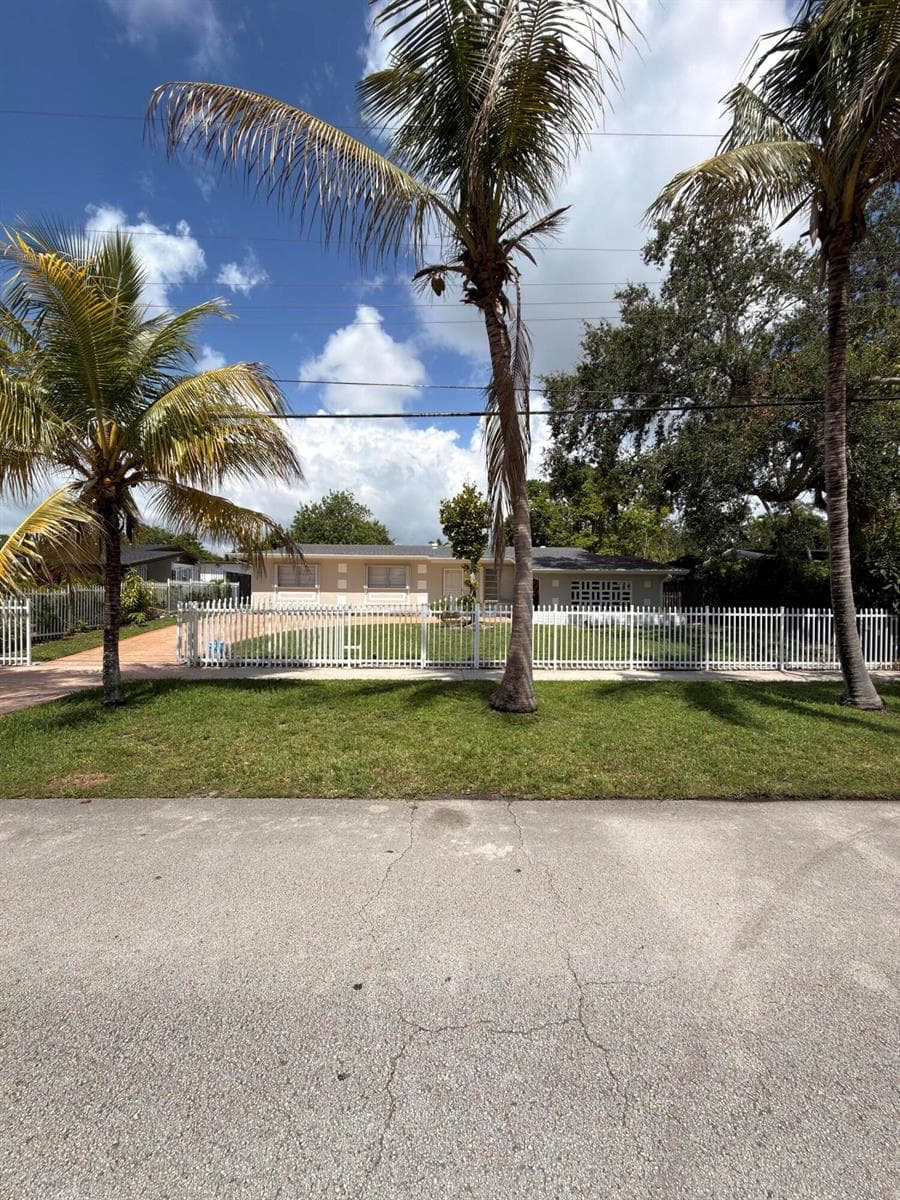 7500 SW 98TH Court, Miami, FL 33173