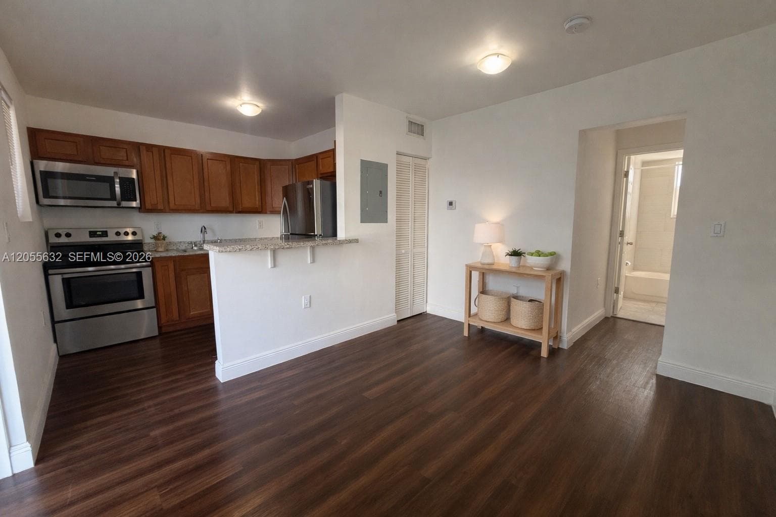 540 NW 7th St # 27, Miami, FL 33136