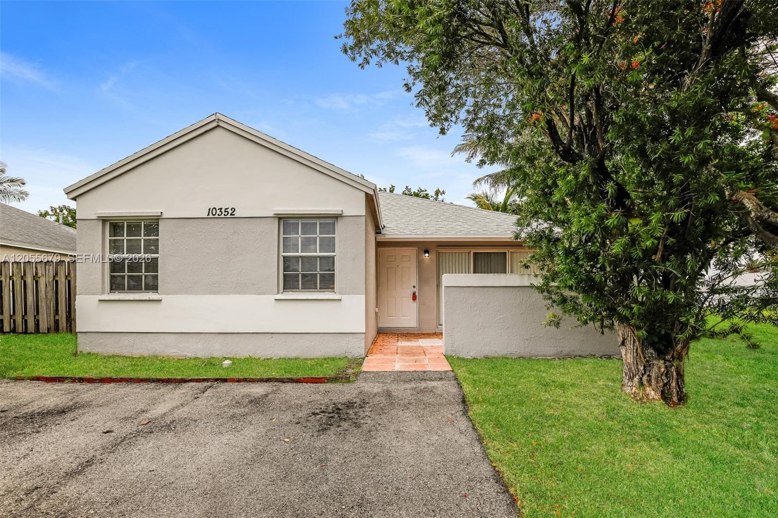 10352 SW 208th Ln, Cutler Bay FL 33189