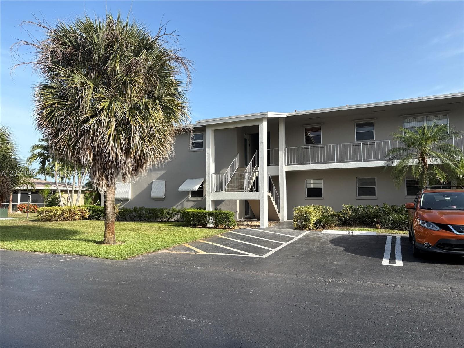306 Circle Dr S # 203, Boynton Beach FL 33435