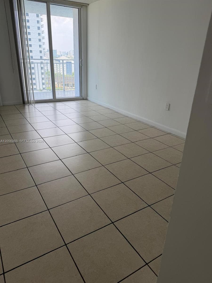 800 N Miami Ave # E1402, Miami, FL 33136