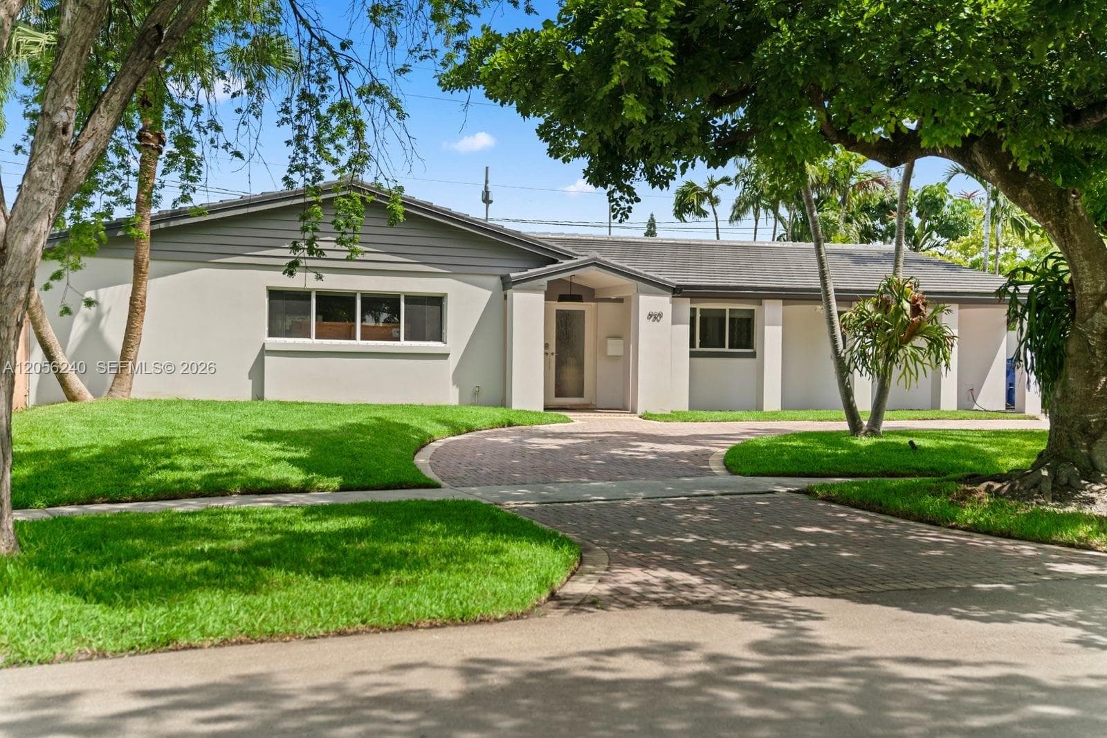 930 NE 182nd Ter, North Miami Beach FL 33162