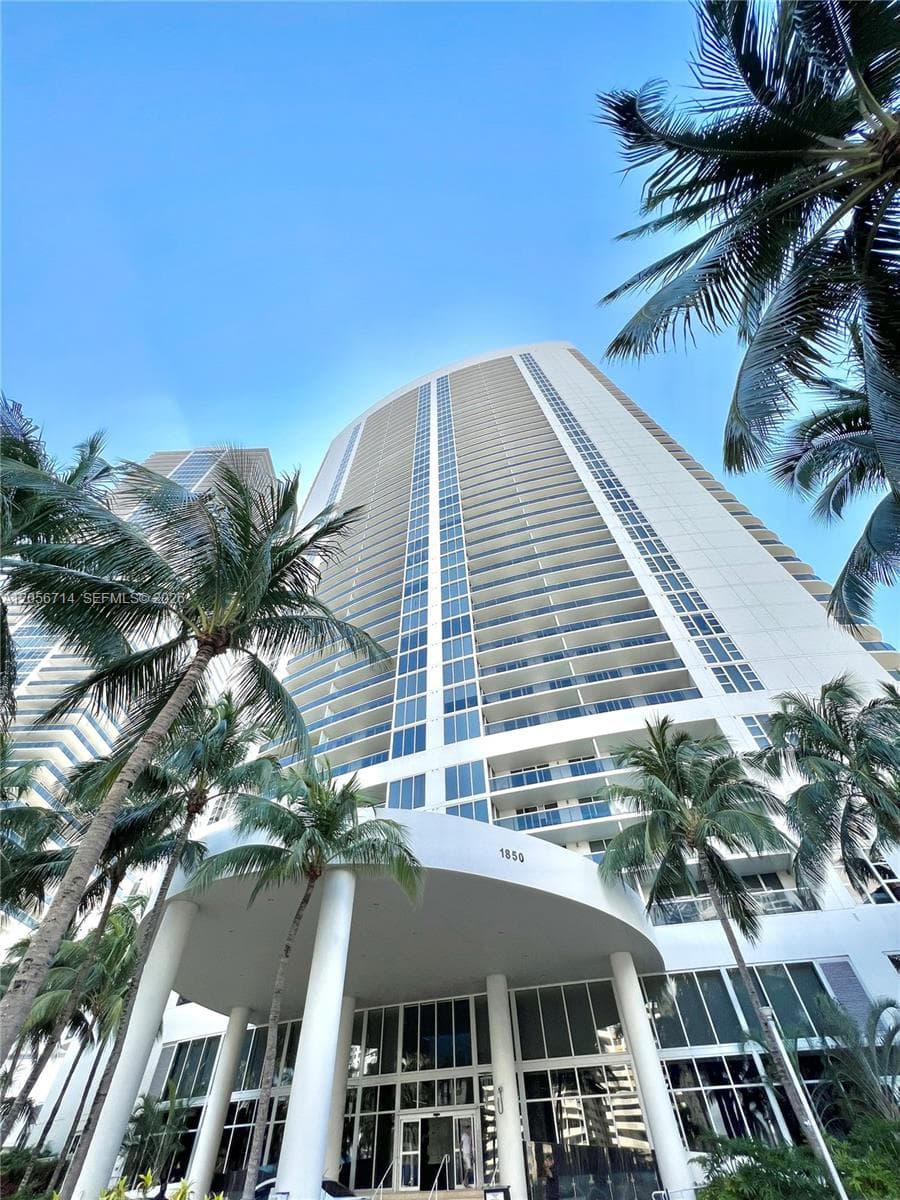 1850 S Ocean Dr # 2204, Hallandale Beach FL 33009