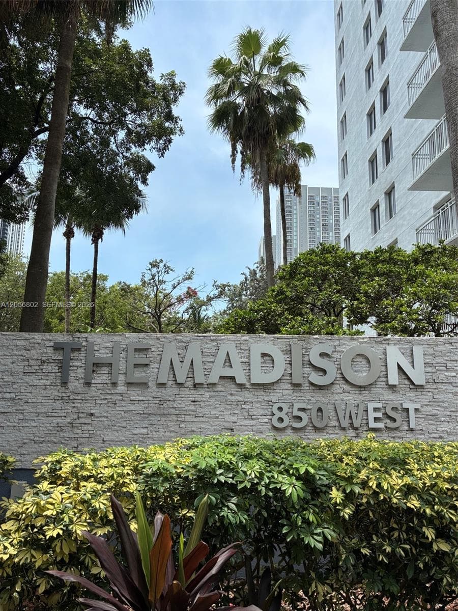 850 N Miami Ave # W-406, Miami, FL 33136