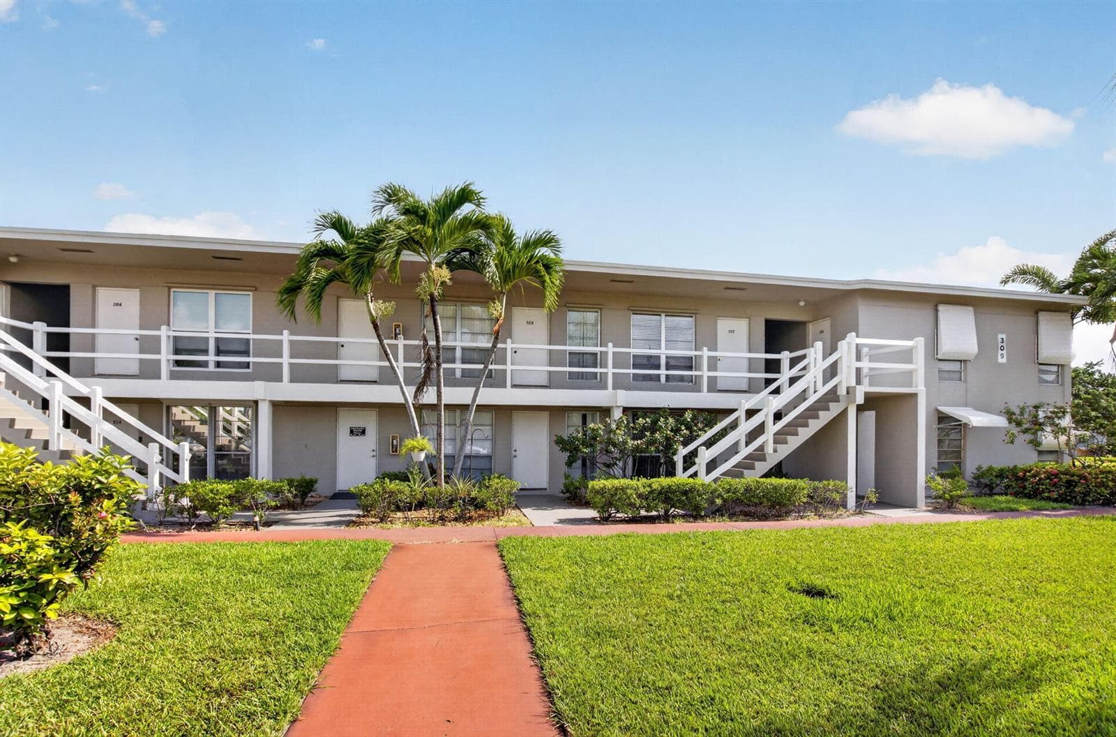 309 Circle Drive S, Boynton Beach FL 33435