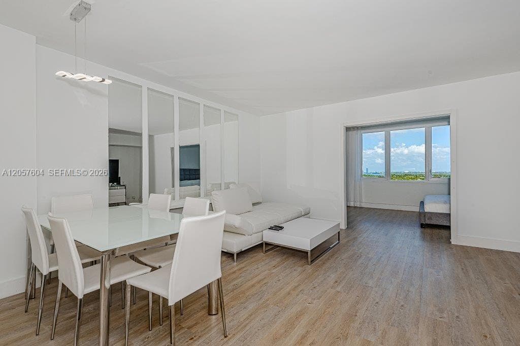 2301 Collins Ave # 1528, Miami Beach, FL 33139