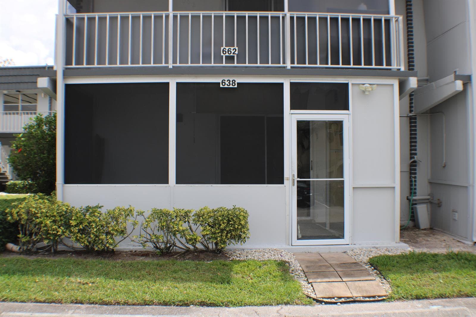 638 Saxony N, Delray Beach FL 33446