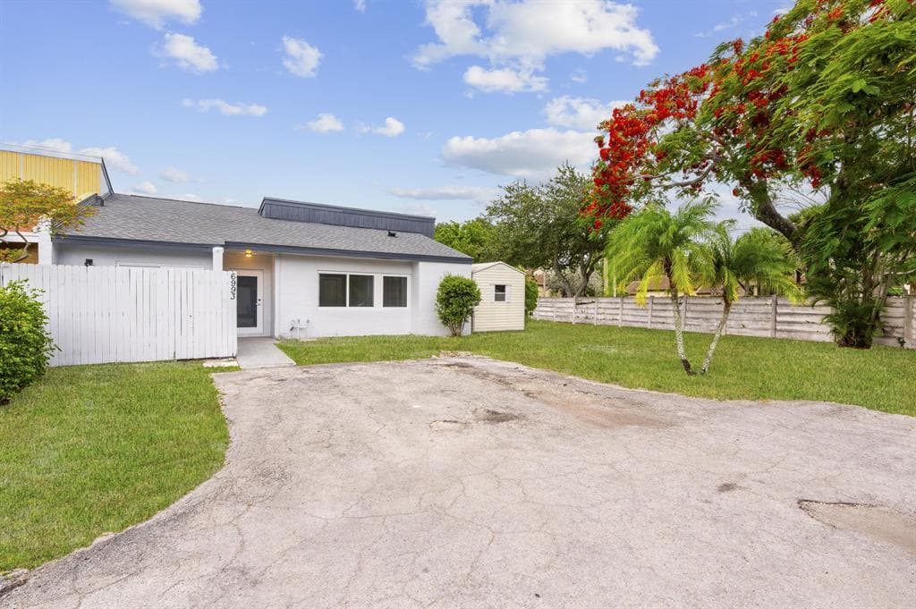 6993 NW 29TH Way, Fort Lauderdale FL 33309