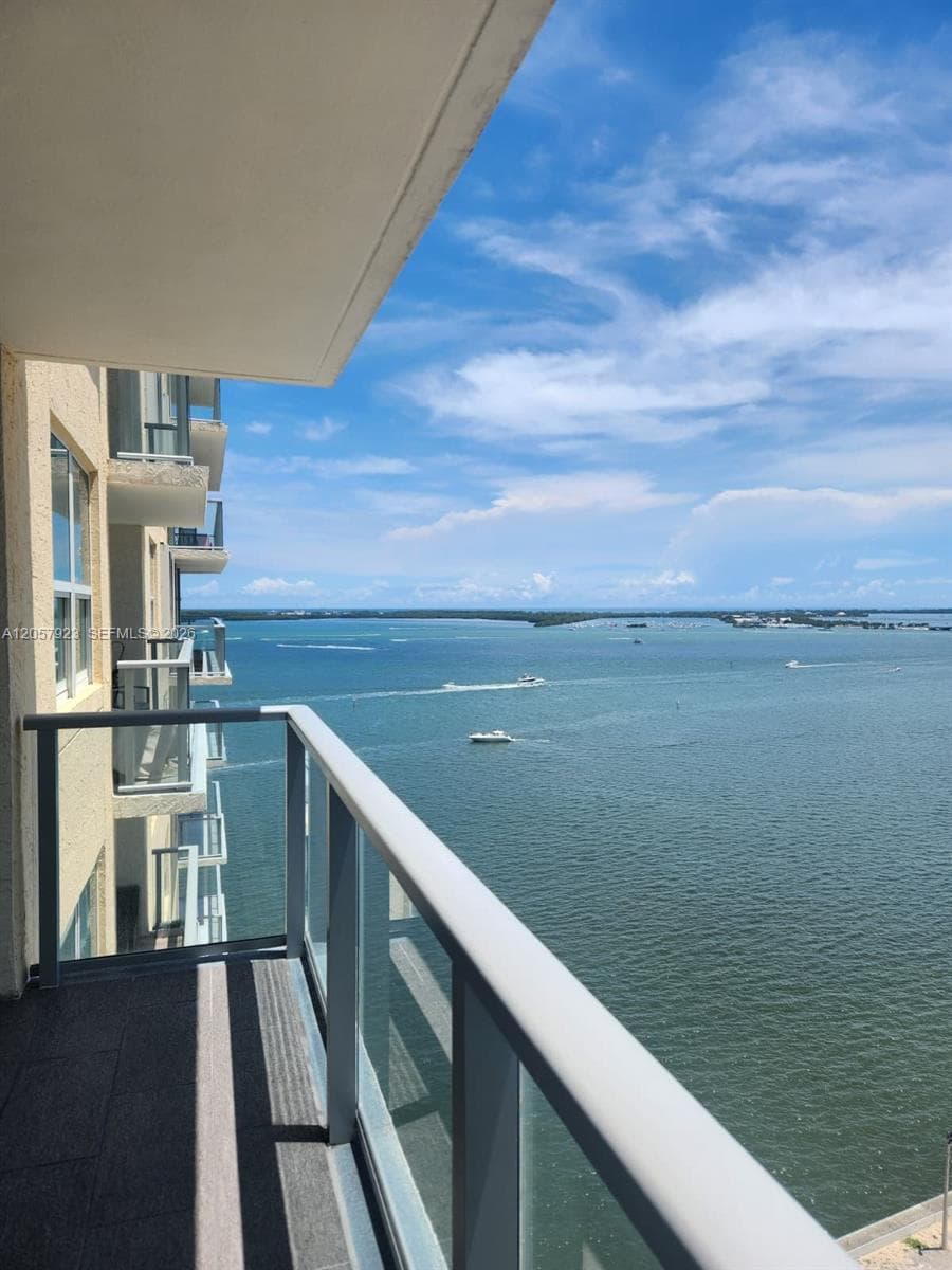 1155 Brickell Bay Dr # 1807, Miami, FL 33131