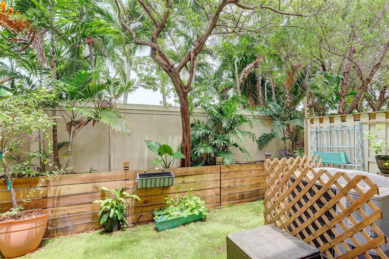 2851 W Prospect Road # 305, Tamarac FL 33309