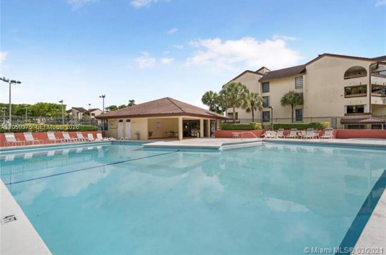 8810 SW 123rd Ct # M-209, Miami, FL 33186
