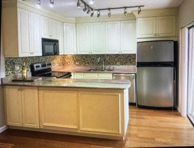 1700 Embassy Drive # 105, West Palm Beach FL 33401