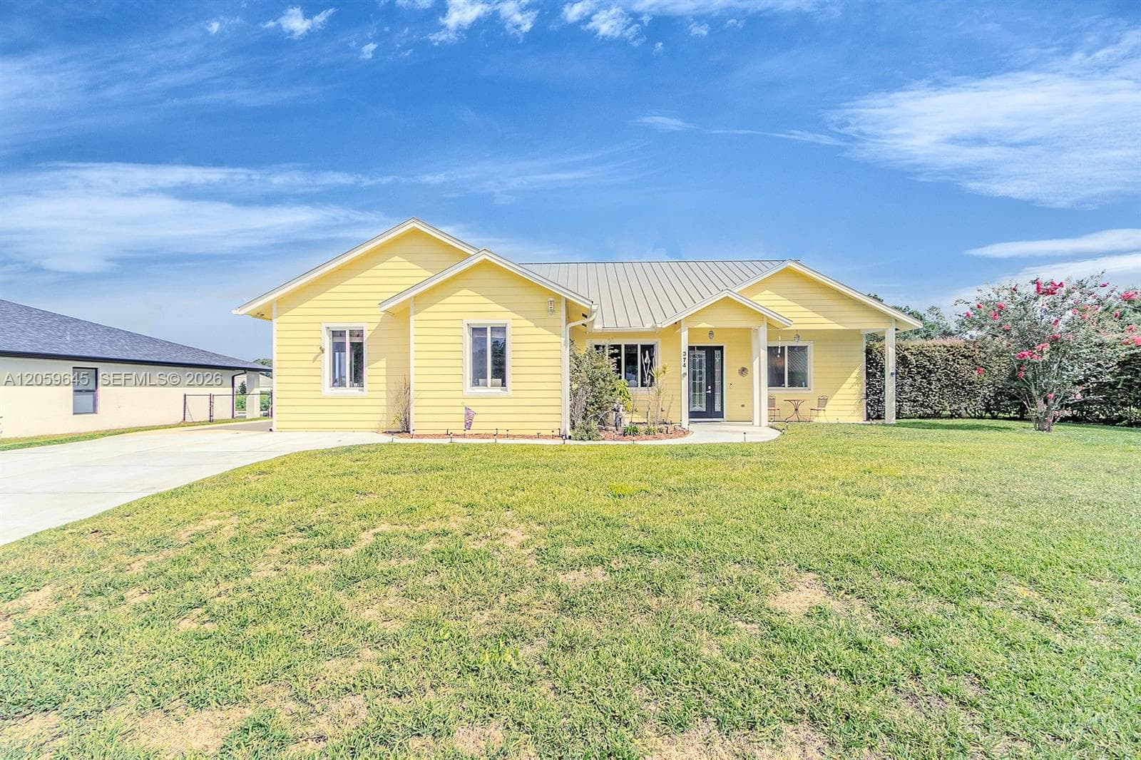 374 Parker St NE, Lake Placid FL 33852