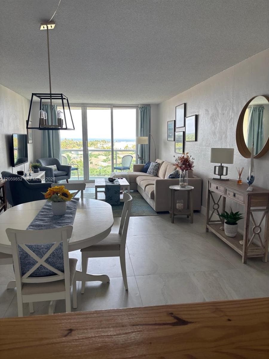 19380 Collins Ave # 818, Sunny Isles Beach FL 33160
