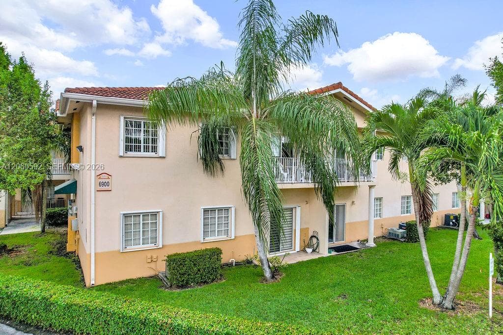 6900 NW 179th St # 104-1, Hialeah FL 33015