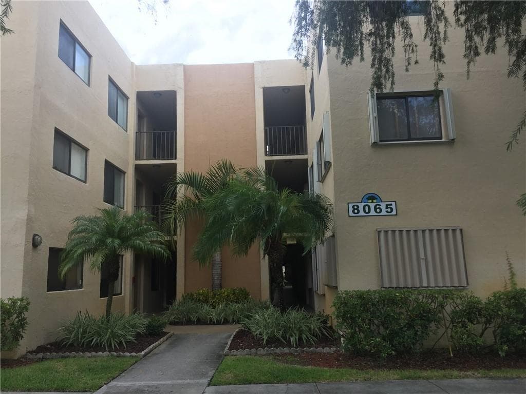 8065 SW 107TH Avenue # 108, Miami, FL 33173
