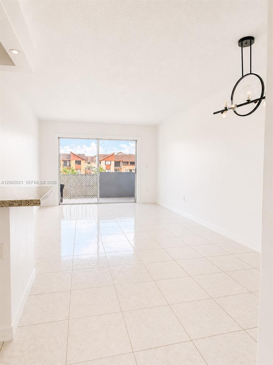 6095 W 18th Ave # S216, Hialeah FL 33012