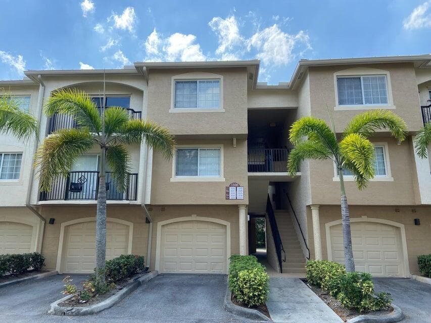 1100 S CRESTWOOD Court S # 1117, Royal Palm Beach FL 33411