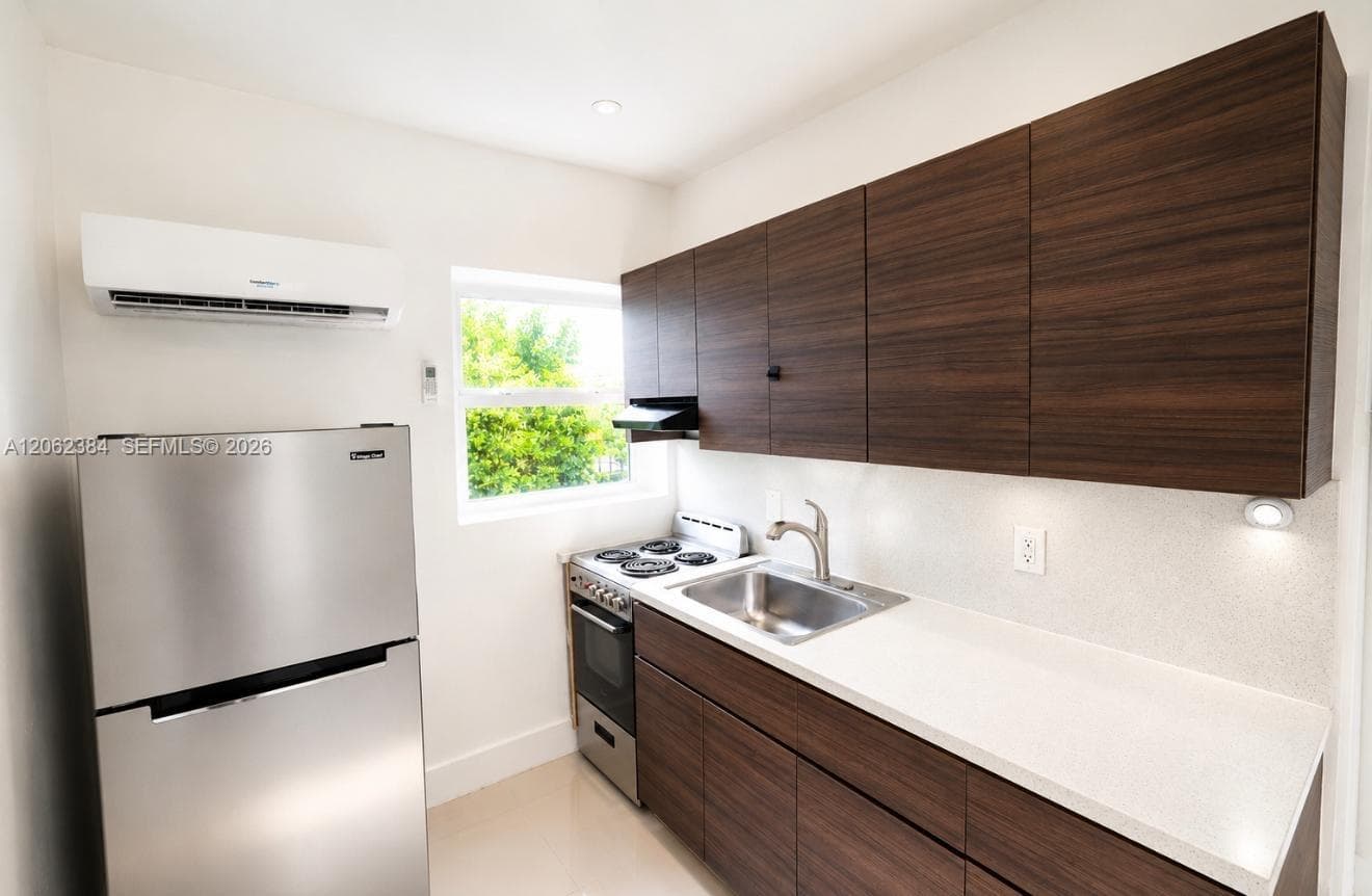 551 NE 61st St # 3, Miami, FL 33137