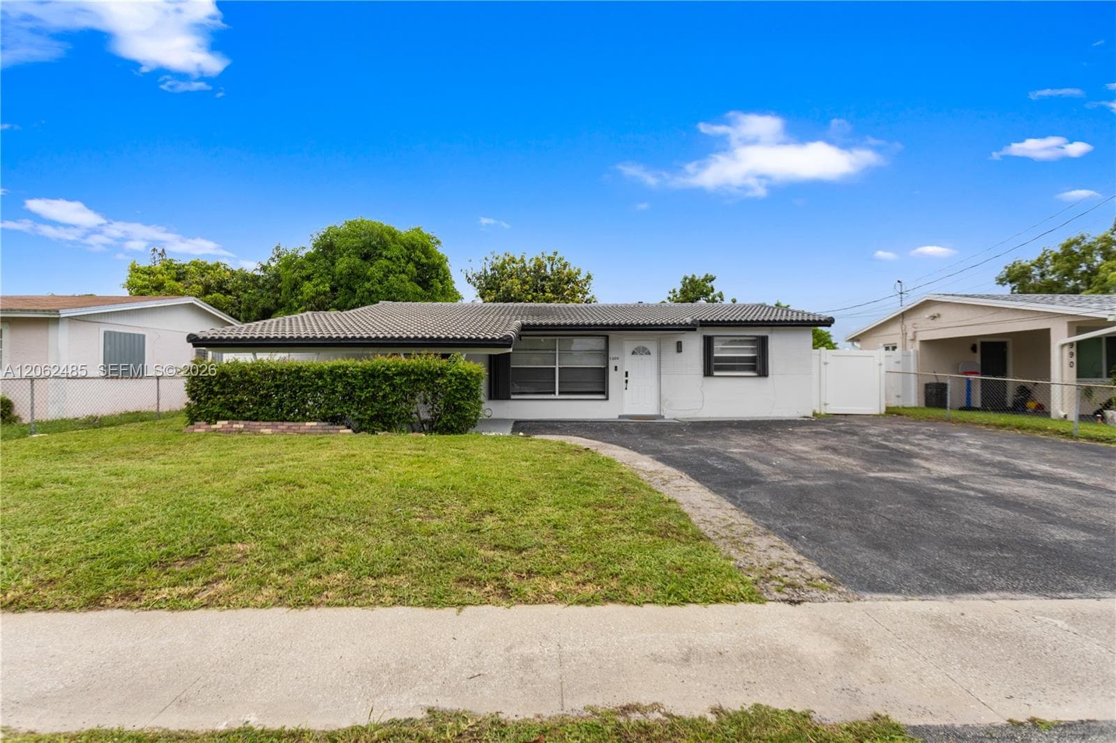 1000 NW 23rd Ter, Pompano Beach FL 33069