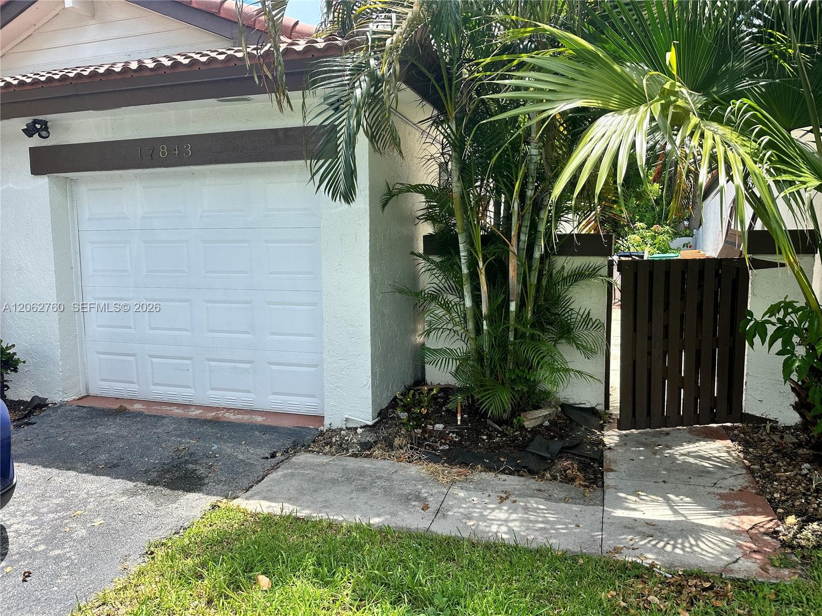 17843 NW 63rd Ct FRONT # 0, Hialeah FL 33015