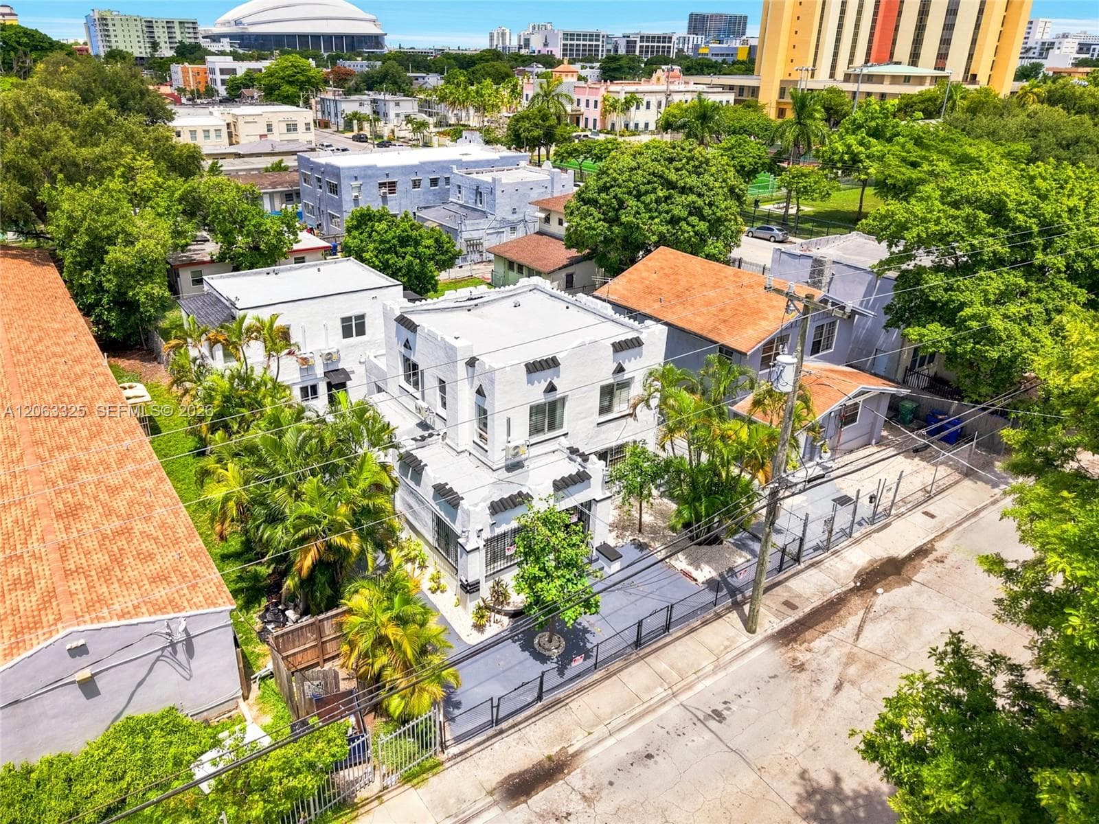 128 NW 9th Ave # 2, Miami, FL 33128