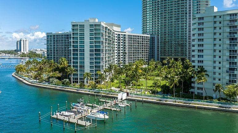 1500 Bay Rd # 1002S, Miami Beach, FL 33139