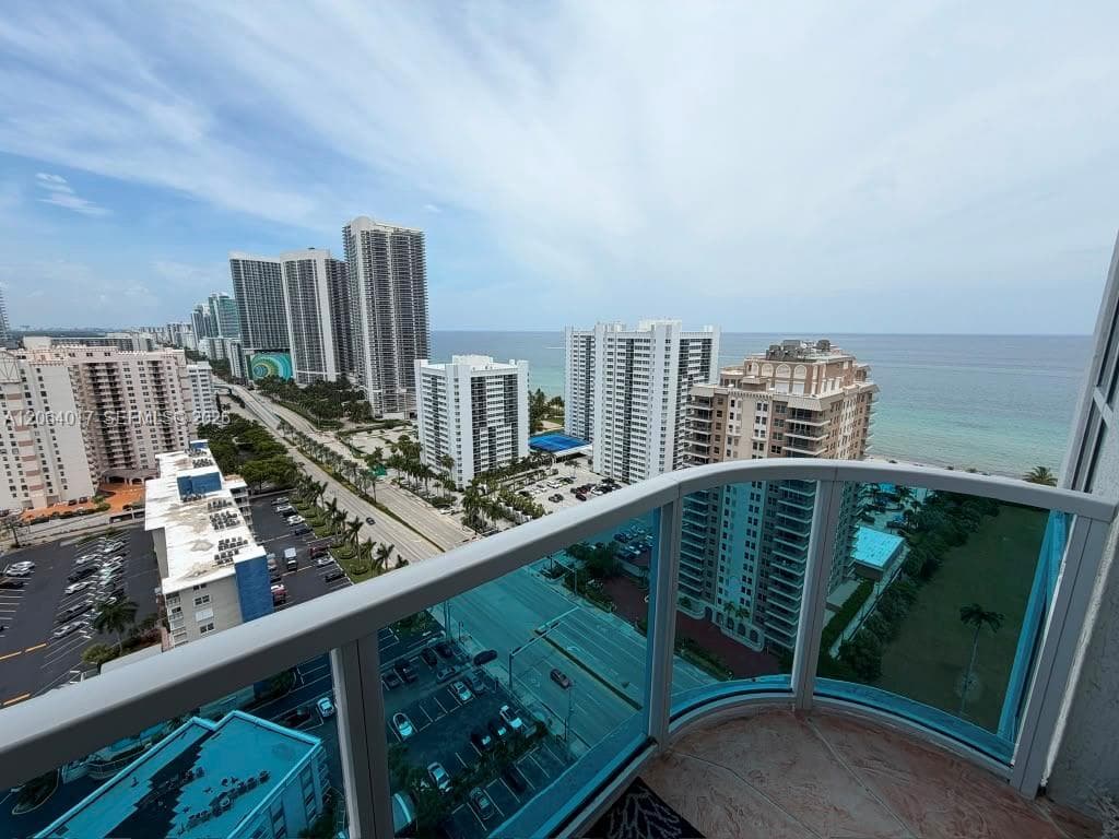 1945 S Ocean Dr # 2212, Hallandale Beach FL 33009