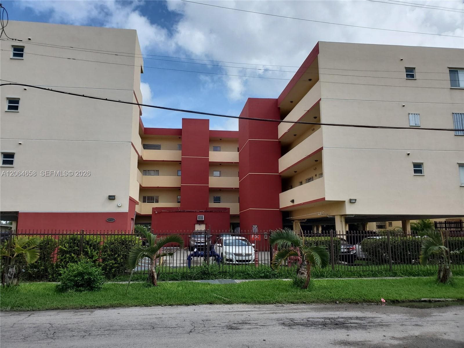 1627 NW 18th St # 403, Miami, FL 33125