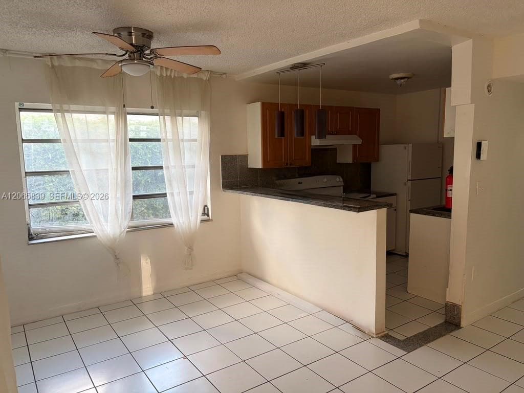2138 SW 6th St # 102, Miami, FL 33135