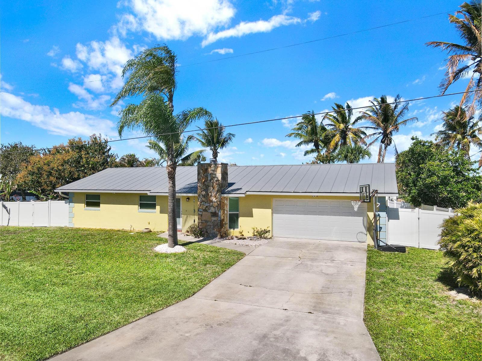 1902 MIMOSA Avenue, Fort Pierce FL 34949