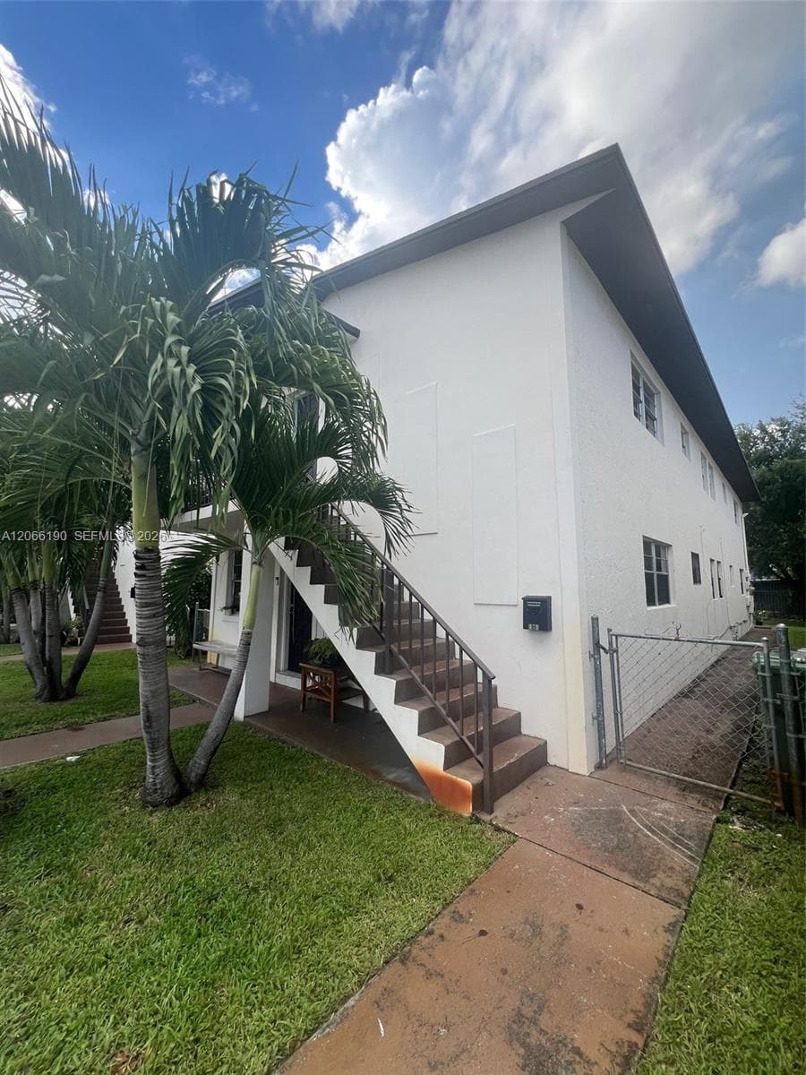467B E 13th St # 467B, Hialeah FL 33010