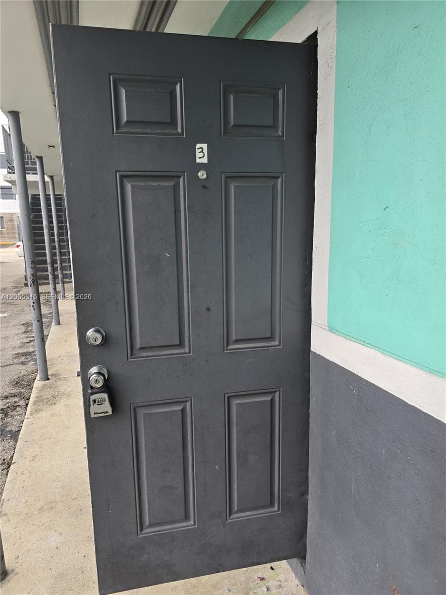 535 NW 7th St # 3, Miami, FL 33136