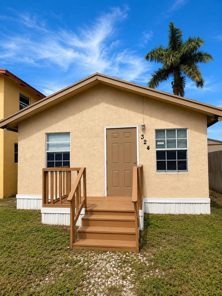 324 SW 8TH Street, Belle Glade FL 33430