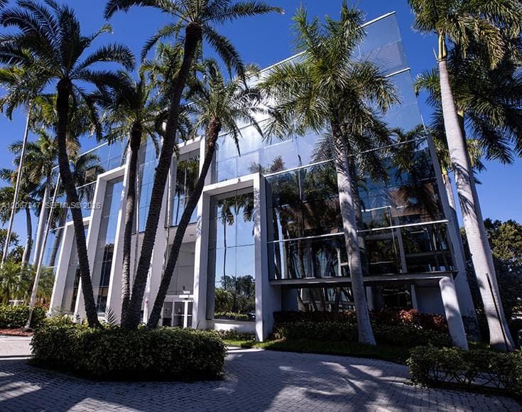 16853 NE 2nd Ave # S200, North Miami Beach FL 33162