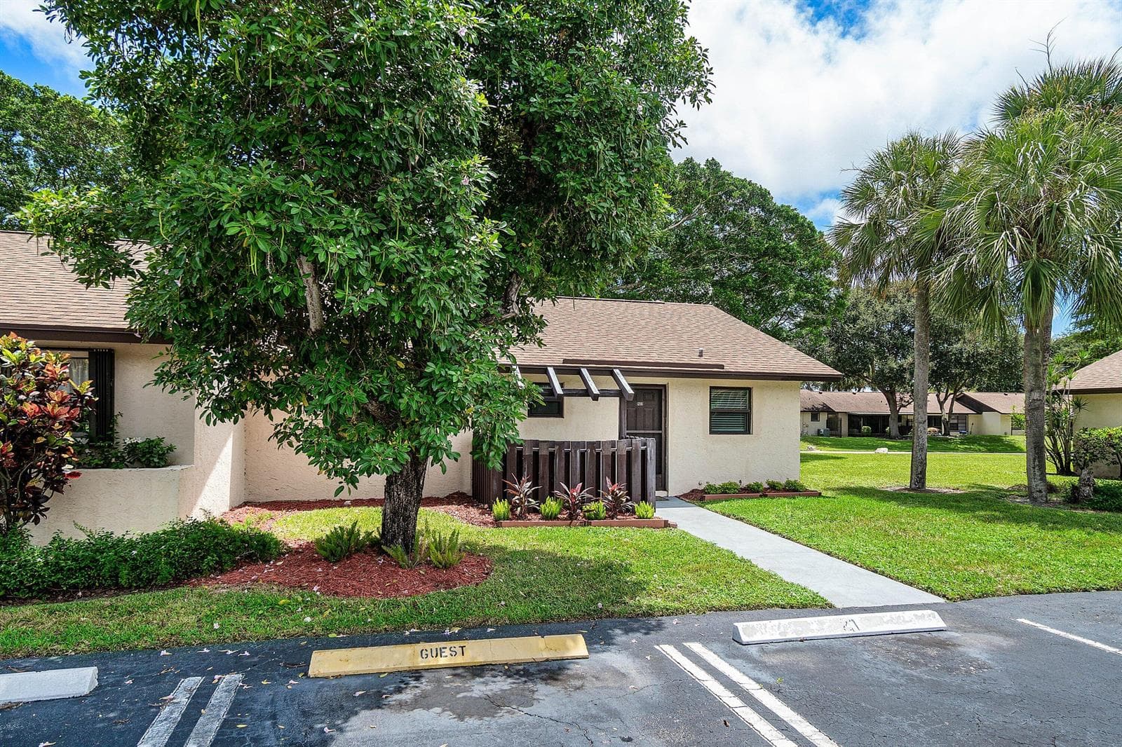 28 VIA DE CASAS NORTE # 28, Boynton Beach, FL 33426