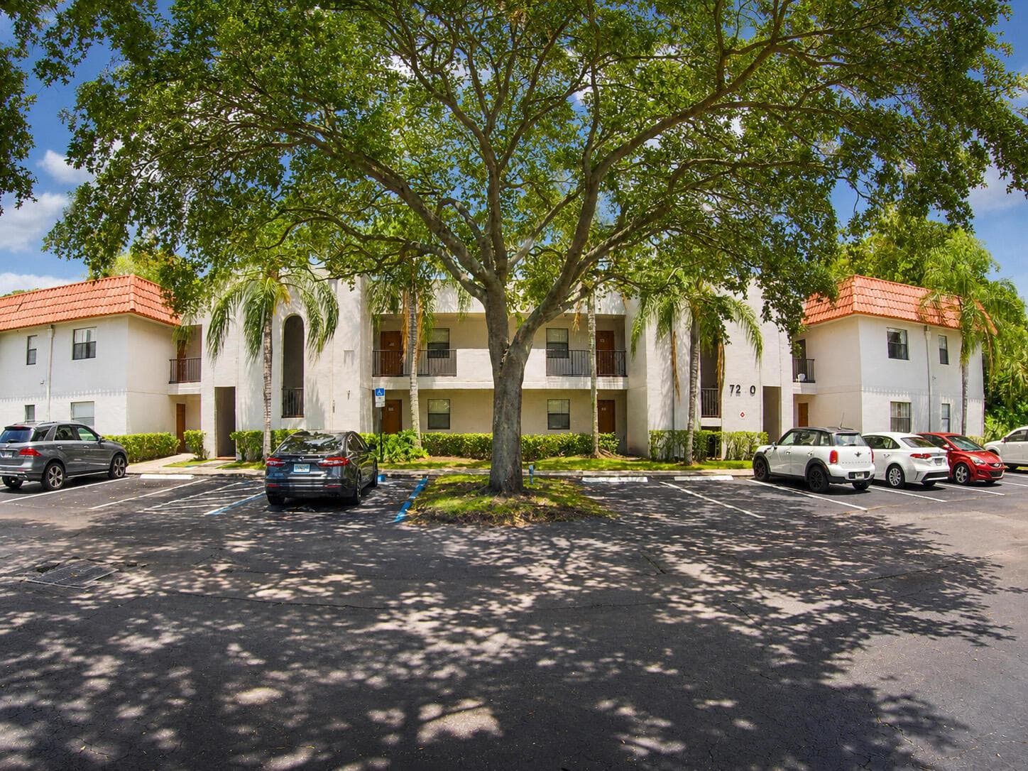 7260 Woodmont Terrace # 203, Tamarac FL 33321
