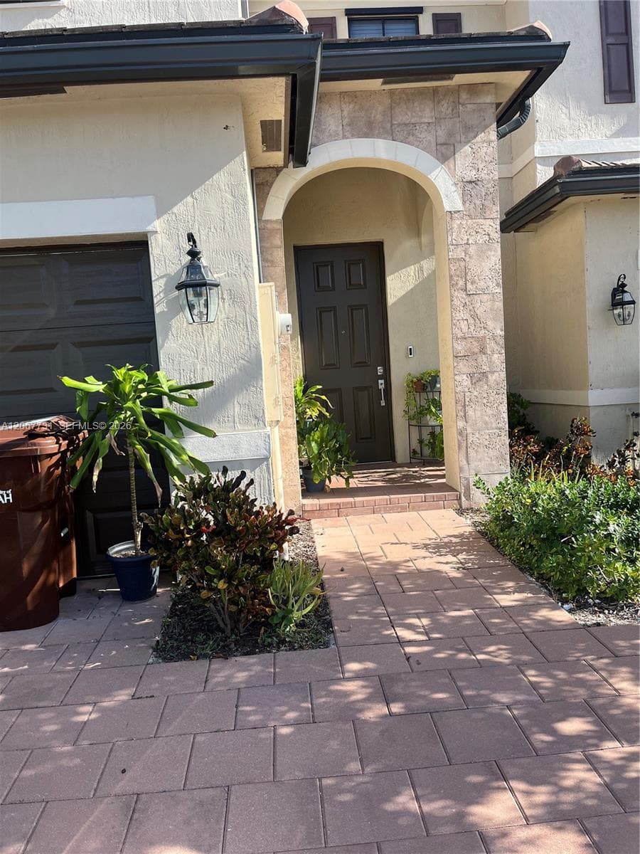 3382 W 112th St, Hialeah FL 33018