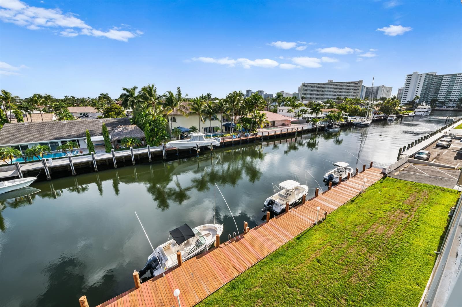 2841 NE 33rd Court # 403, Fort Lauderdale, FL 33306