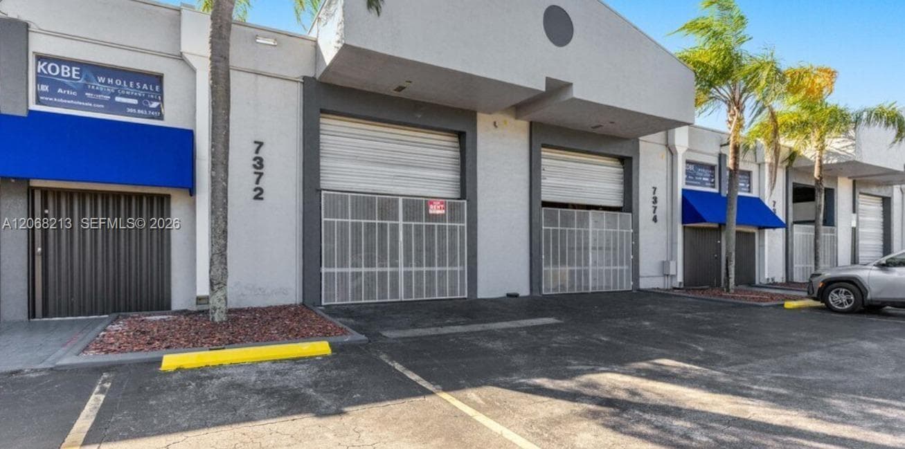 7380 NW 56th St # 7380, Miami FL 33166