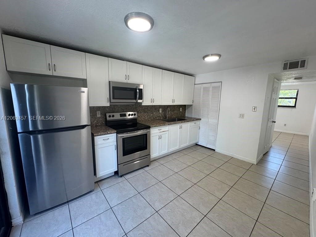 3011 SW 1st Ave # 10, Miami, FL 33129