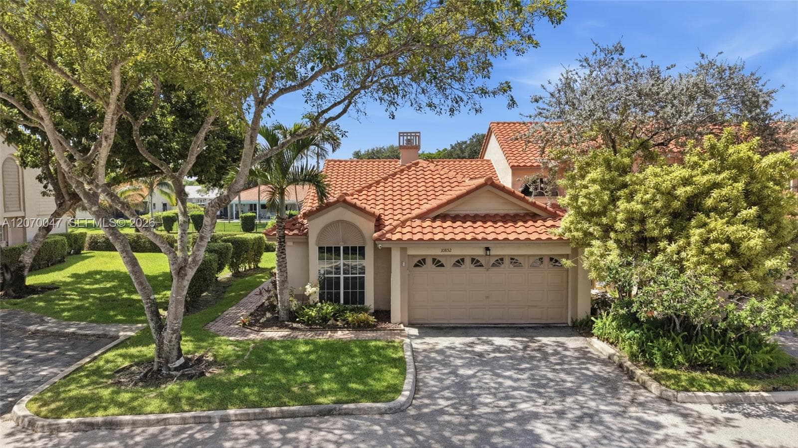 10852 Cypress Glen Dr, Coral Springs FL 33071