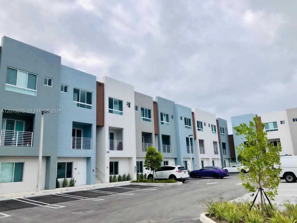 2505 NE 193 St # 4206, Aventura FL 33180