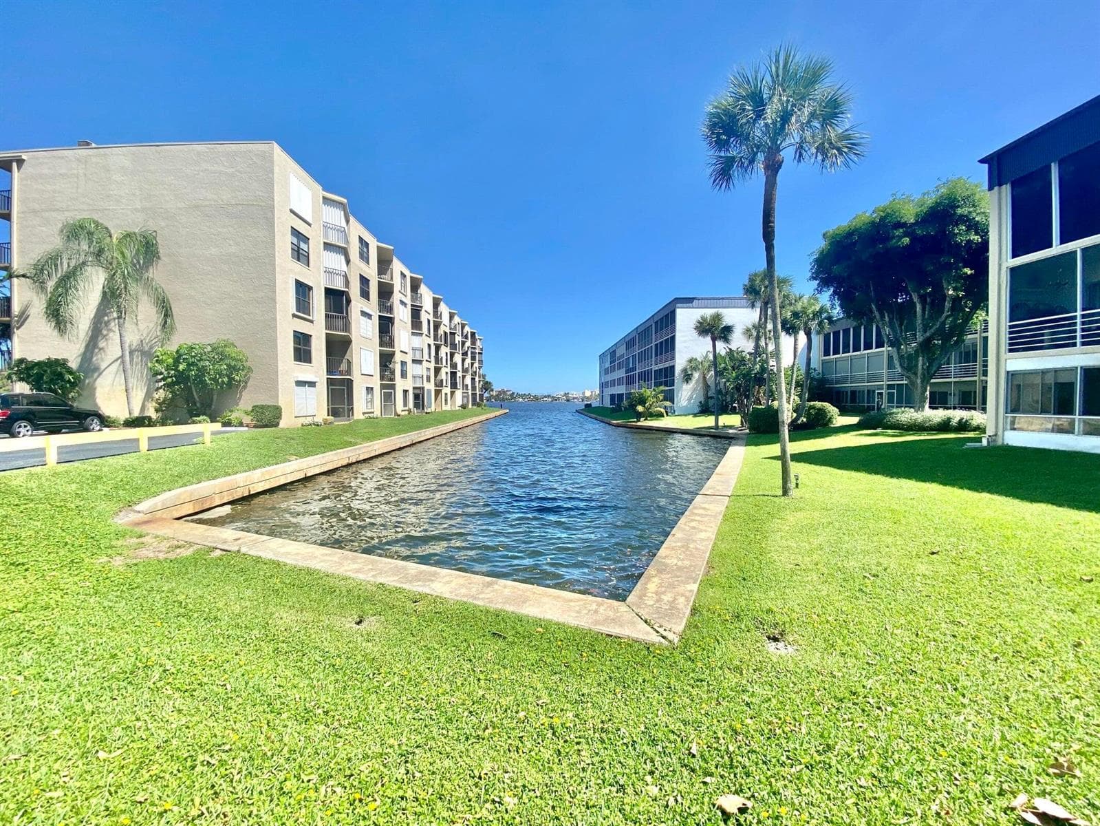 200 WATERWAY Drive S # 208, Lantana FL 33462